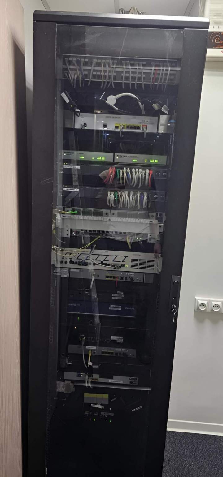 Armoire technique sécurisée Neuilly-sur-Seine