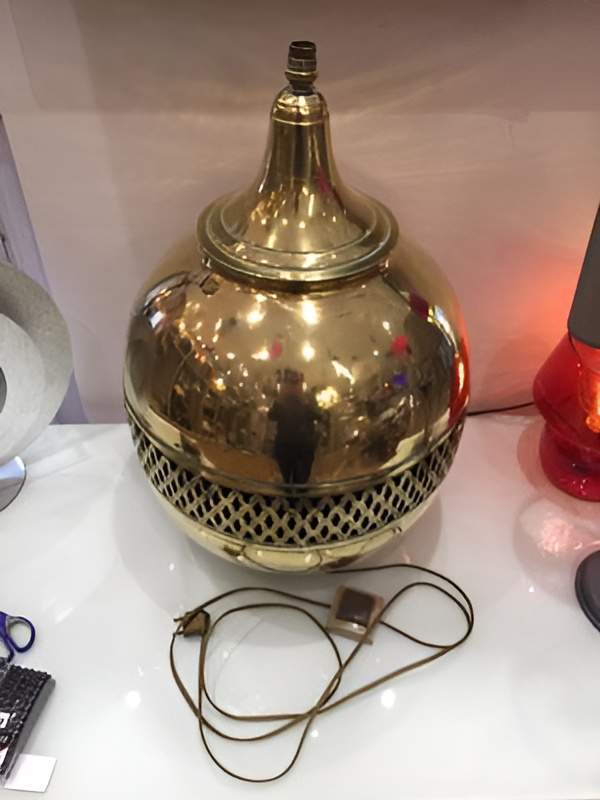 Lampe de table sphérique Neuilly-sur-Seine